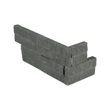 mountain-bluestone-stacked-stone-panels-corner2