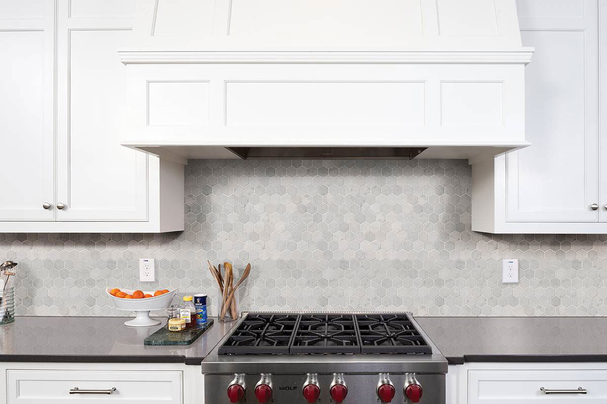 carrara-white-2inch-hexagon-polished-e