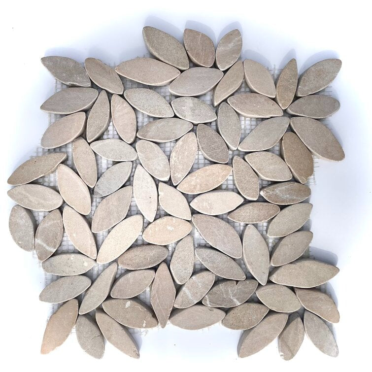 Random Sized Natural Stone Pebbl32